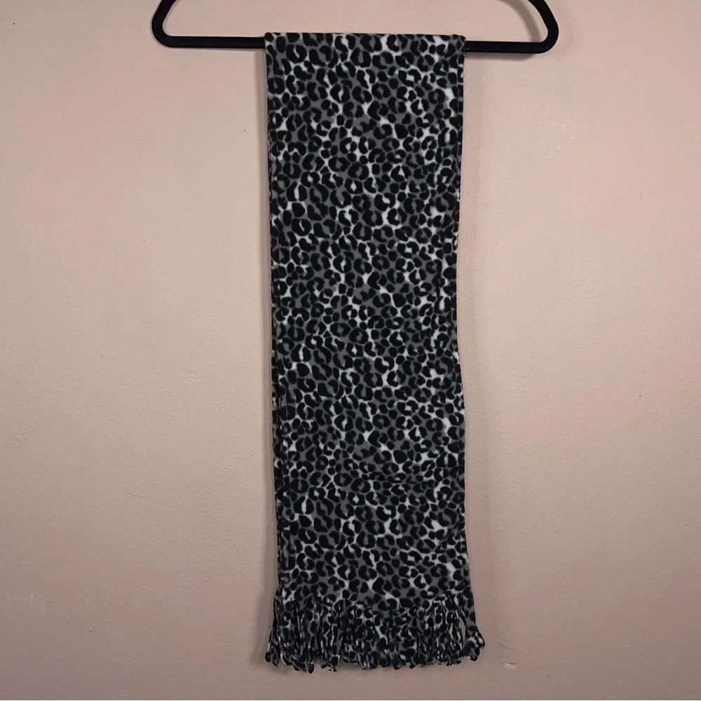 GREY FLEECE LEOPARD PRINT SCARF RETRO FRINGE GOTH ROCKABILLY PSYCHOBILLY